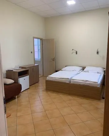 بي أف 2* Balatonföldvár